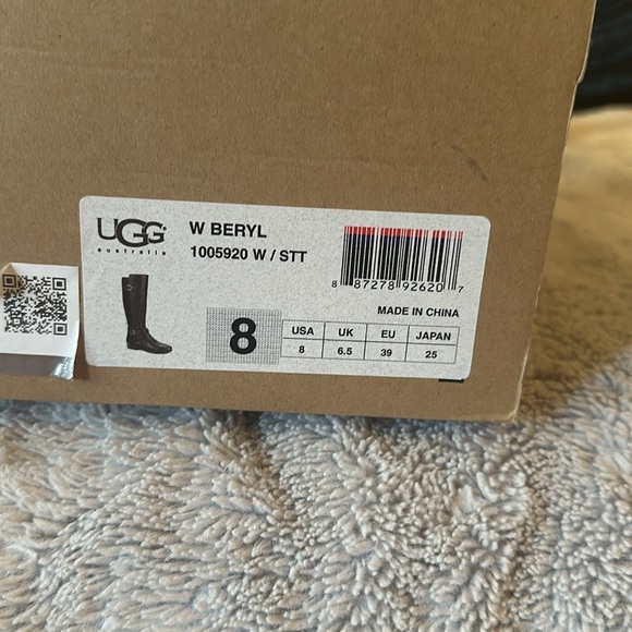 Ugg chocolate brown boots. All leather slightly worn.. - Picture 2 of 5